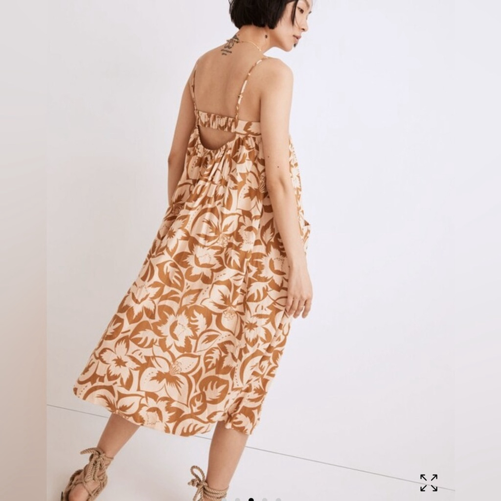 madewell Linen-Blend Cami Midi Dress in
Tropicale Floral Floral Tan - Picture 2 of 10